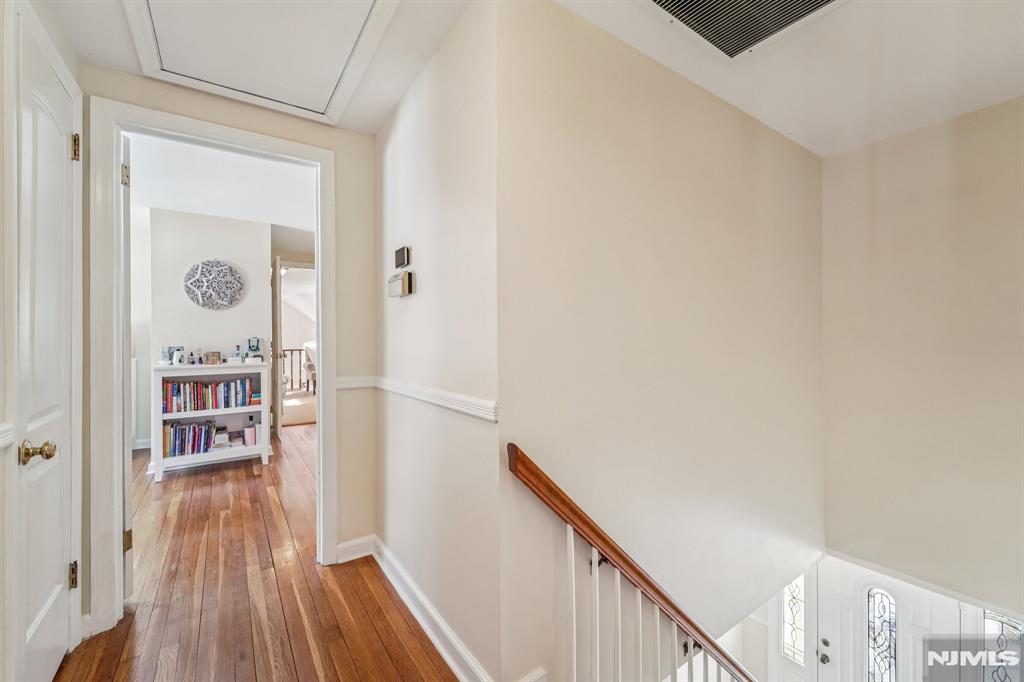 property viewer photo 20
