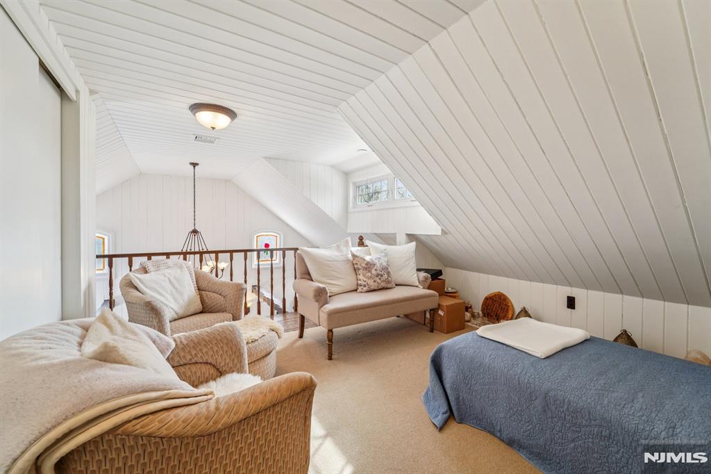 property viewer photo 23