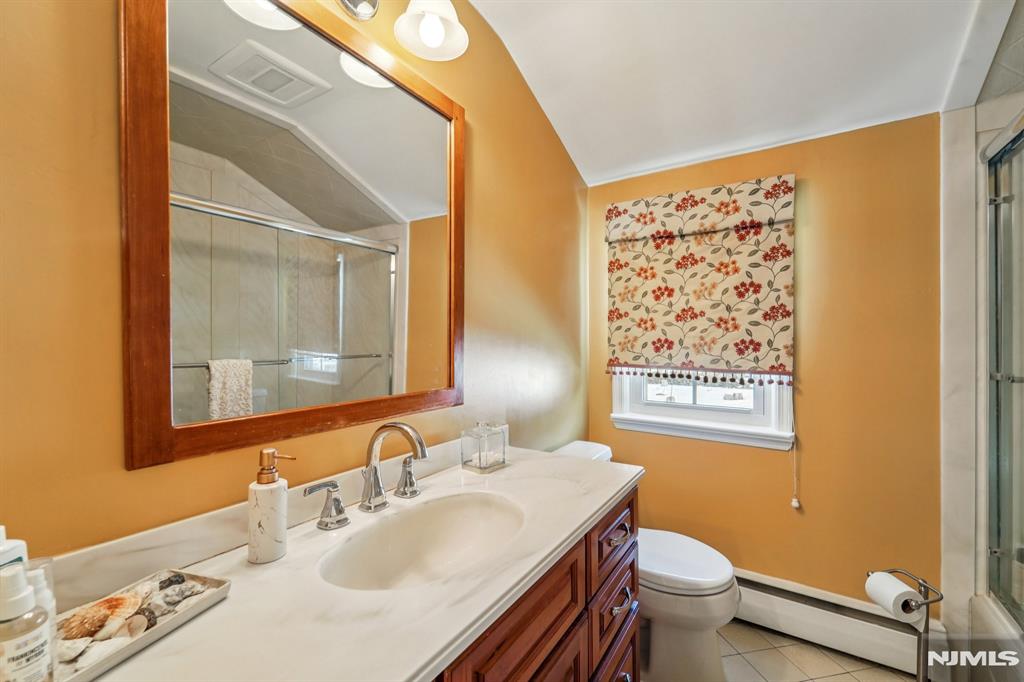 property viewer photo 26