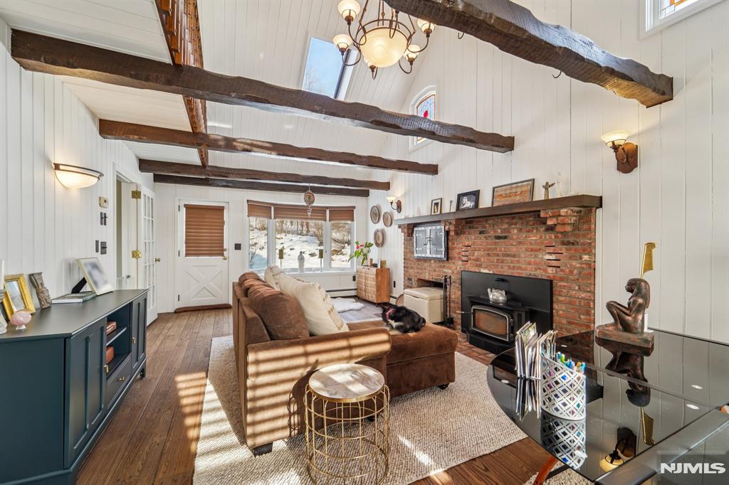 property viewer photo 9