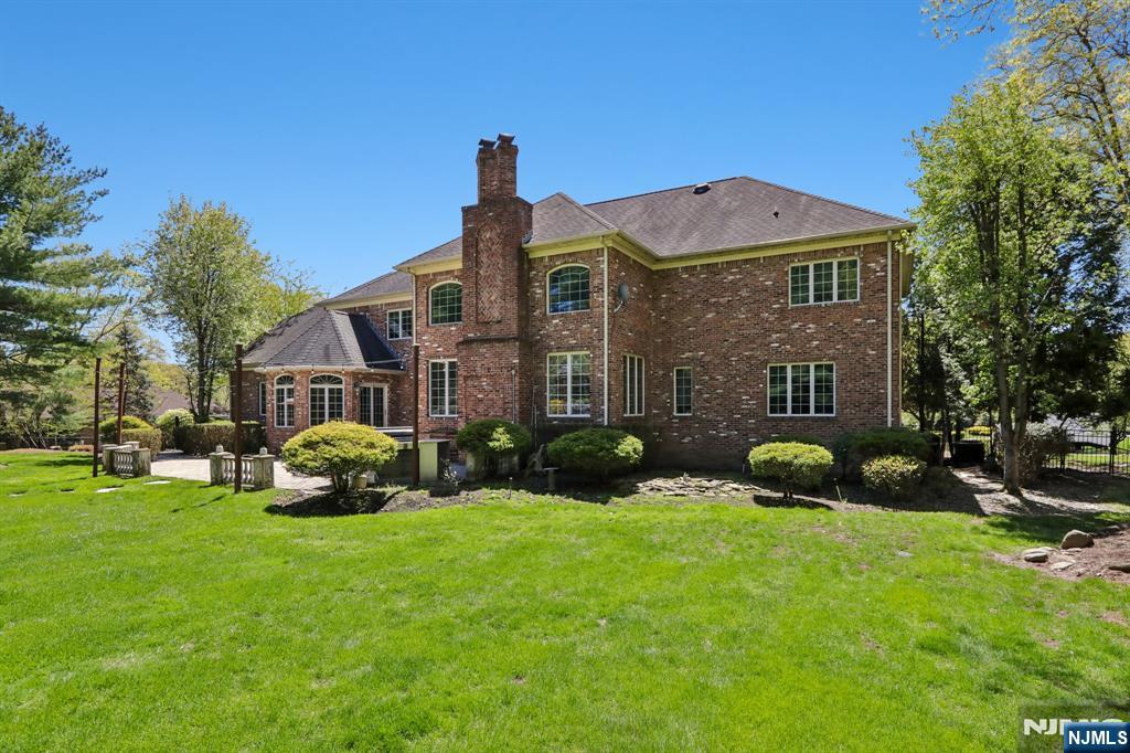 main property photo 29