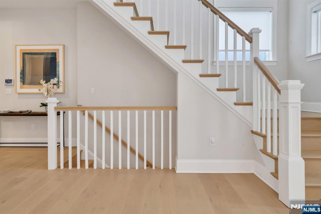 property viewer photo 1