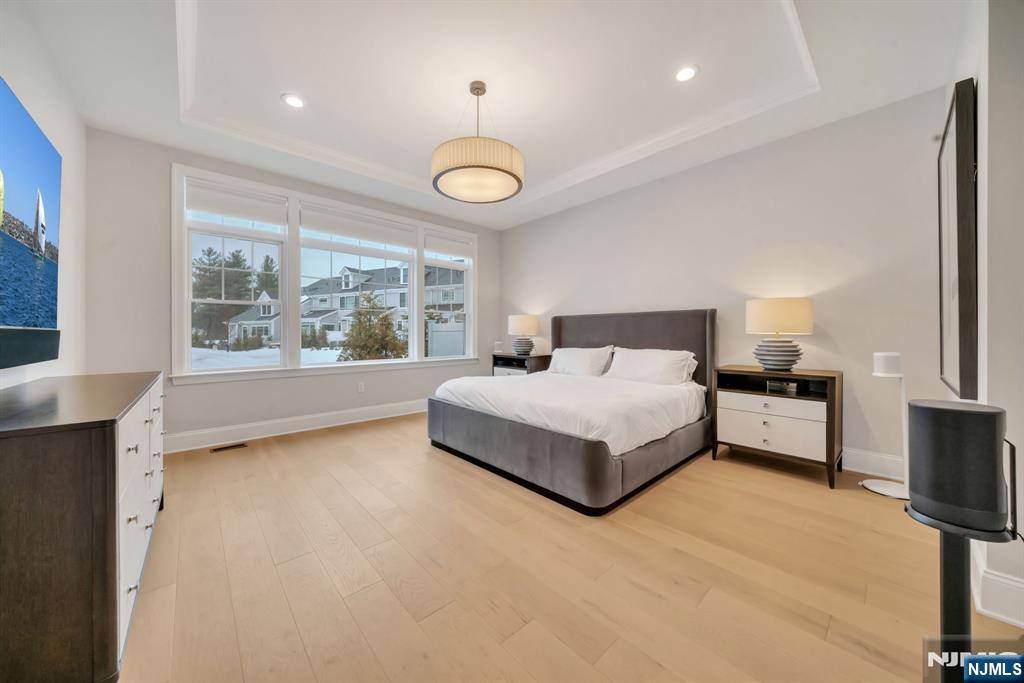 property viewer photo 14