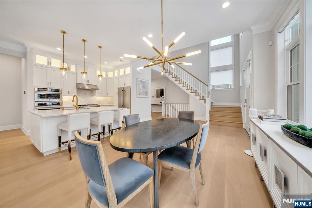 property viewer photo 6