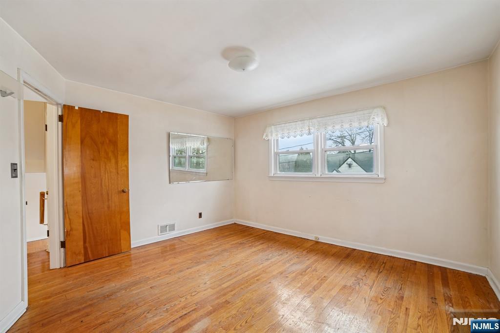 property viewer photo 12