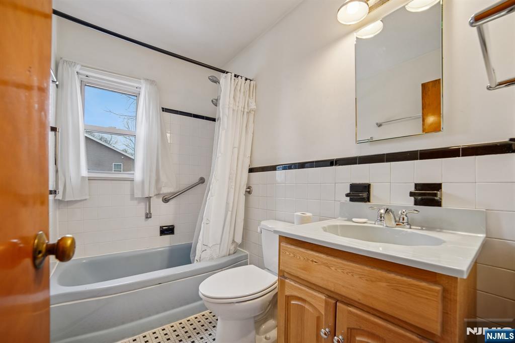 property viewer photo 17
