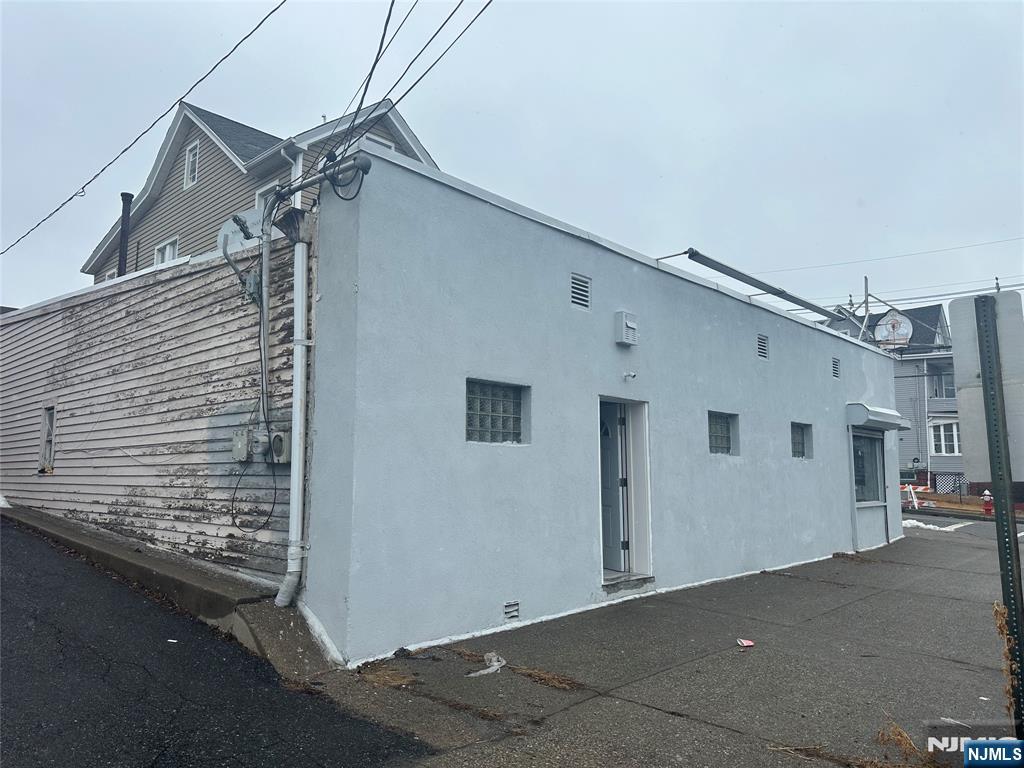 main property photo 15