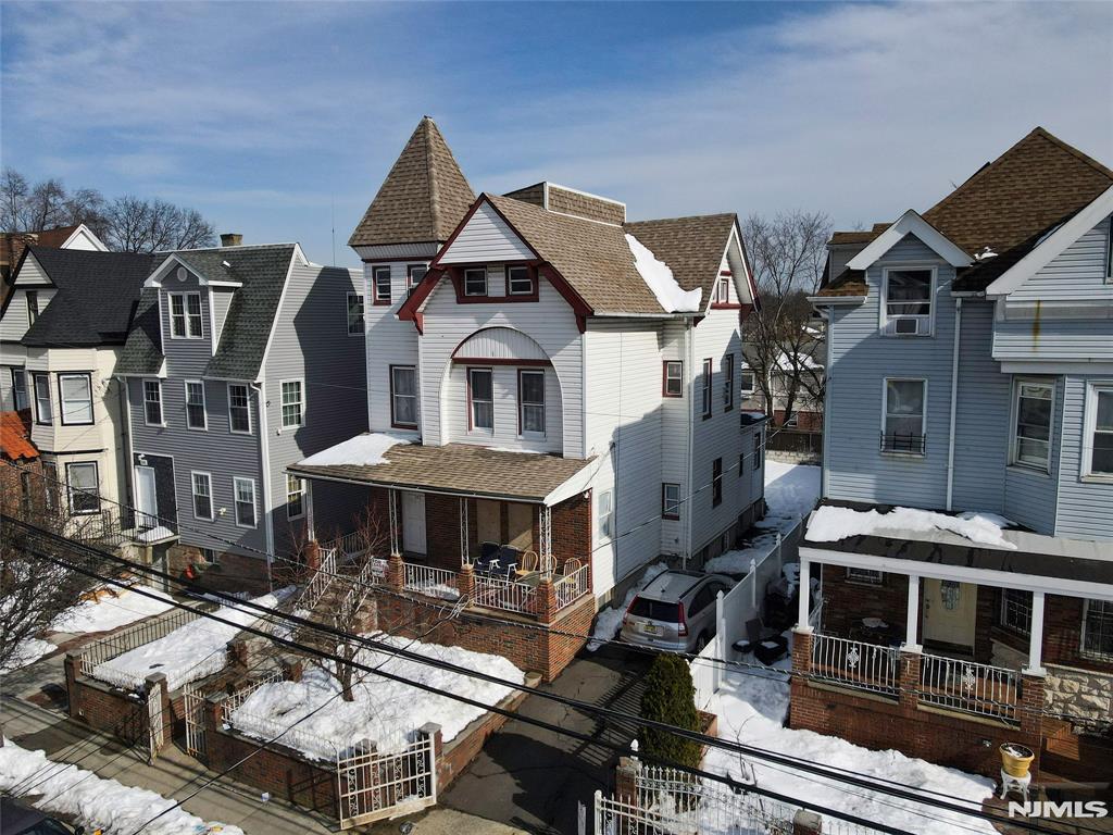 main property photo 18