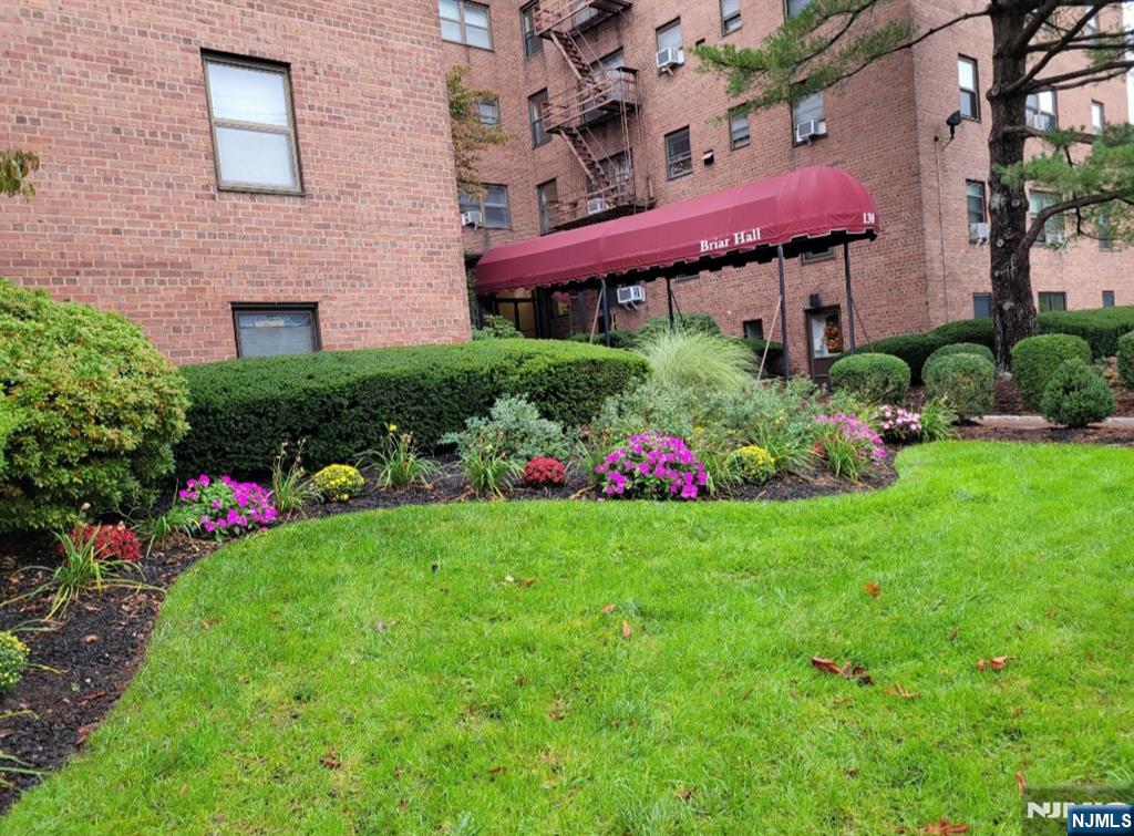 property viewer photo 1