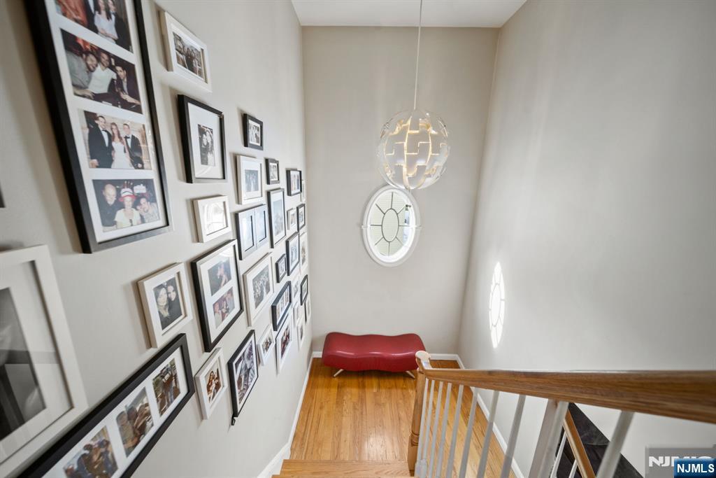 property viewer photo 9