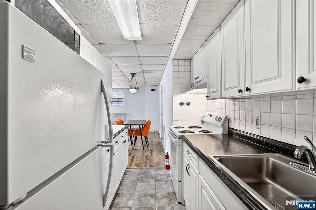property viewer photo 8