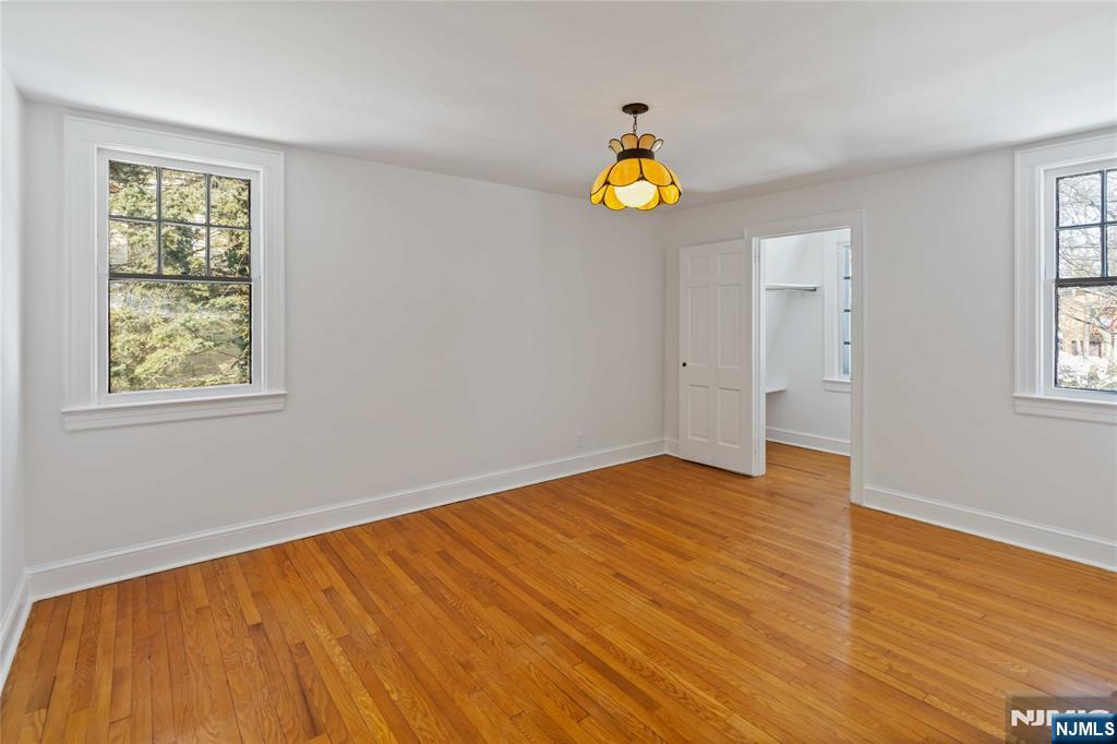 property viewer photo 13