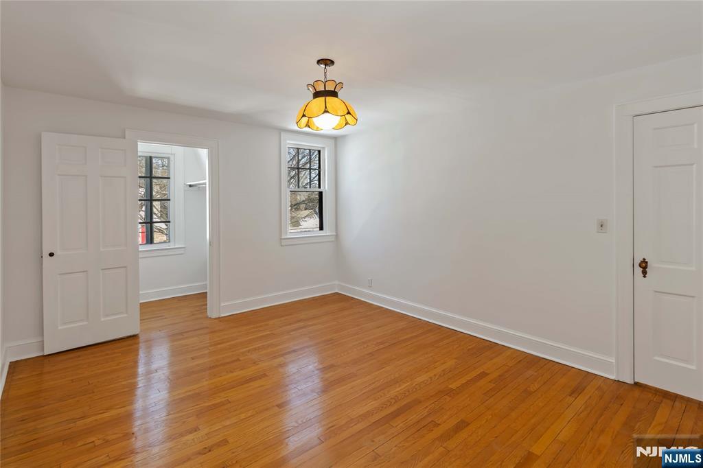 property viewer photo 14