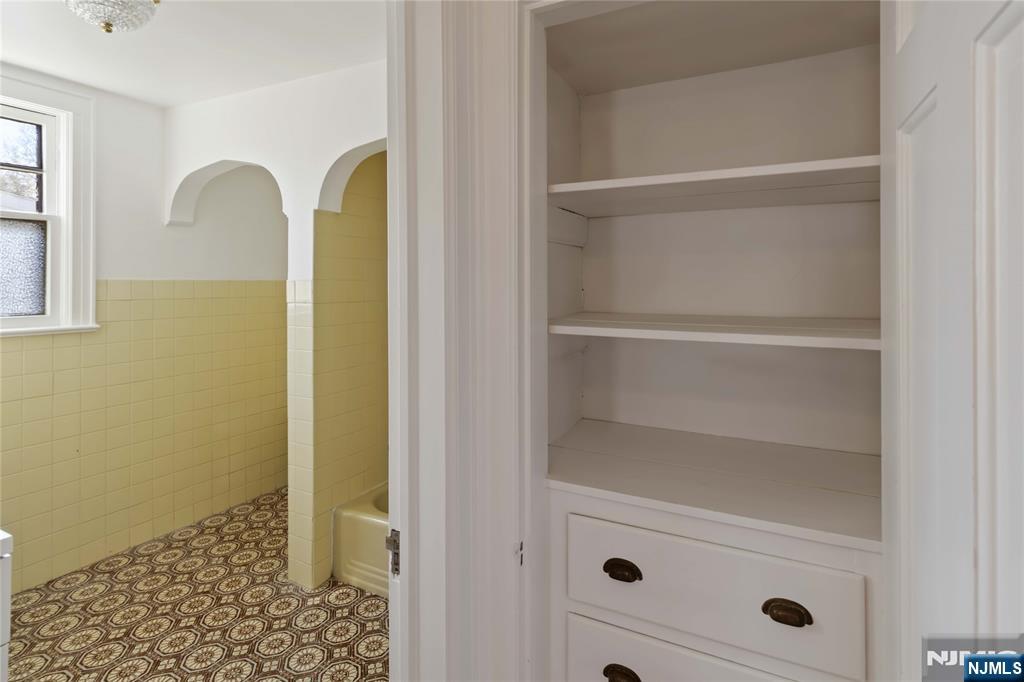property viewer photo 17