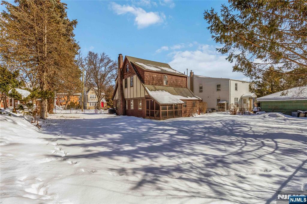 property viewer photo 25