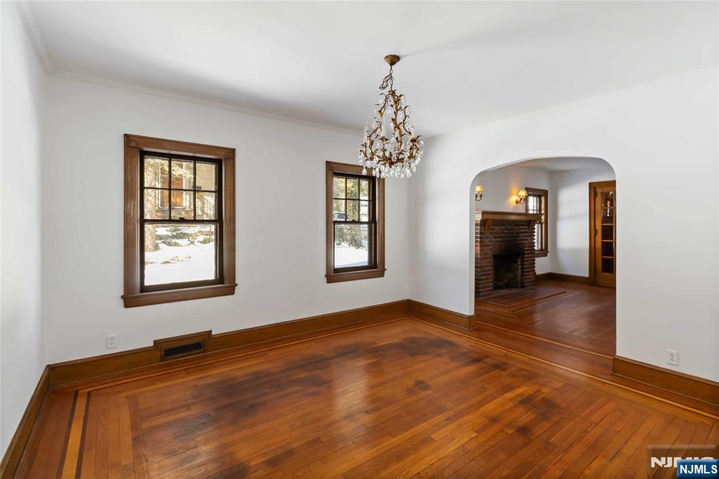 property viewer photo 4