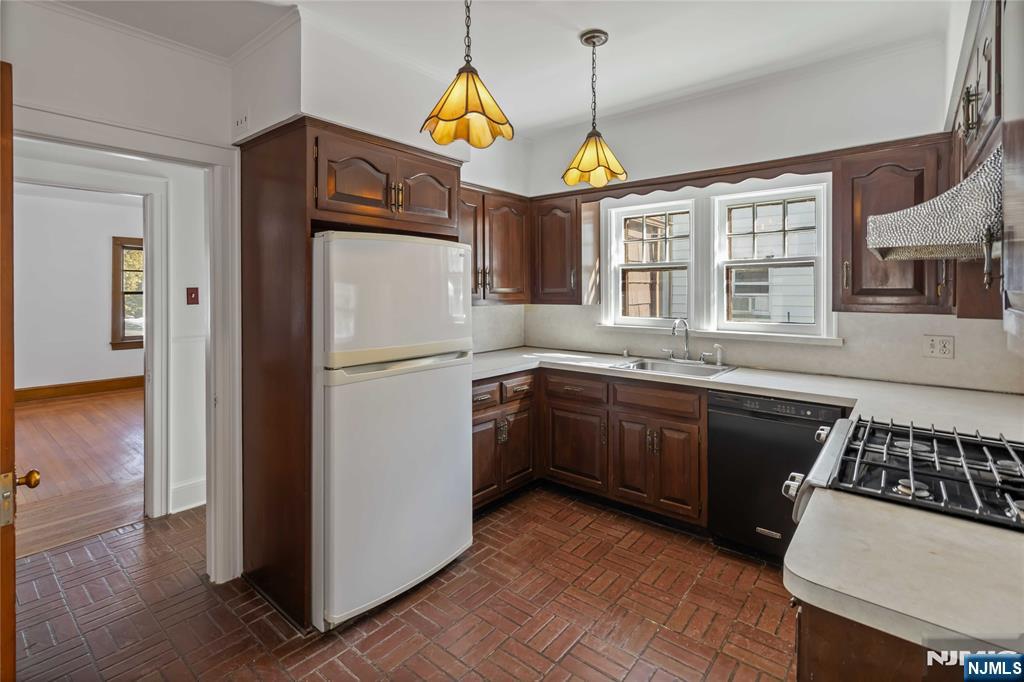 property viewer photo 6