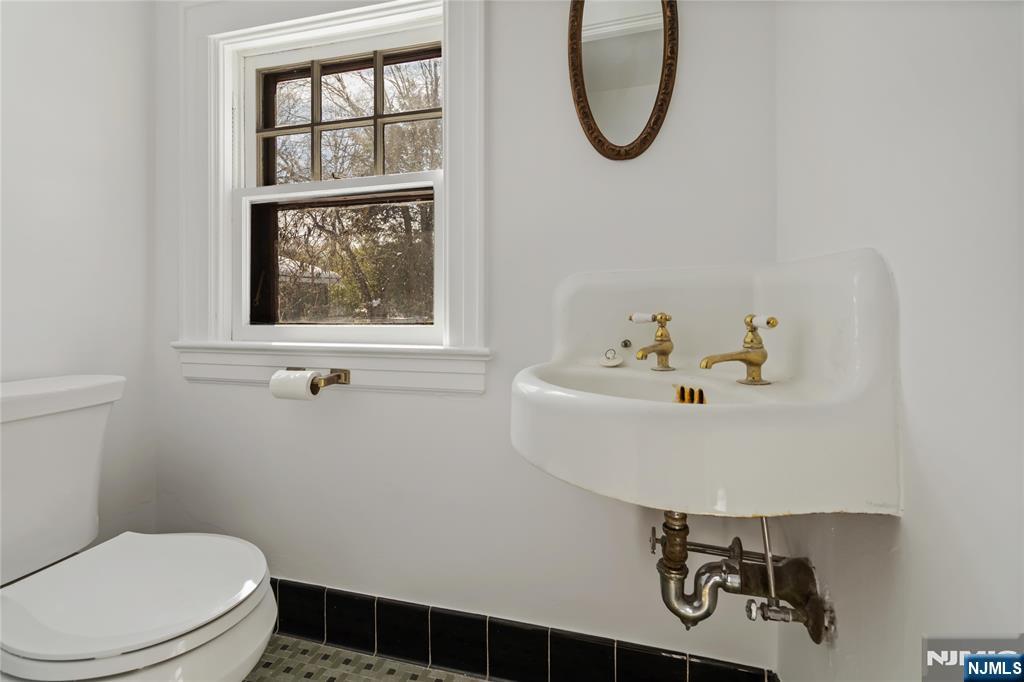 property viewer photo 8