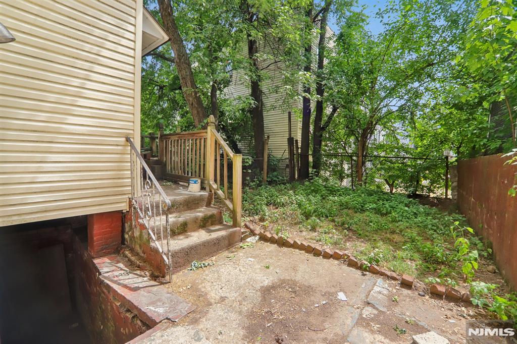 main property photo 43