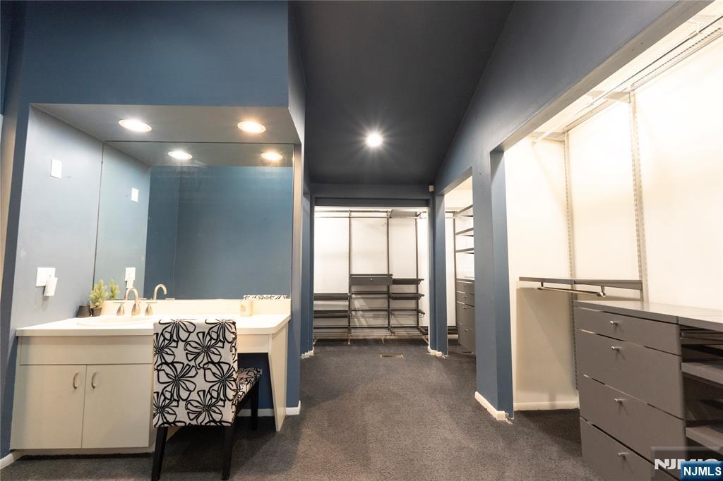 property viewer photo 1