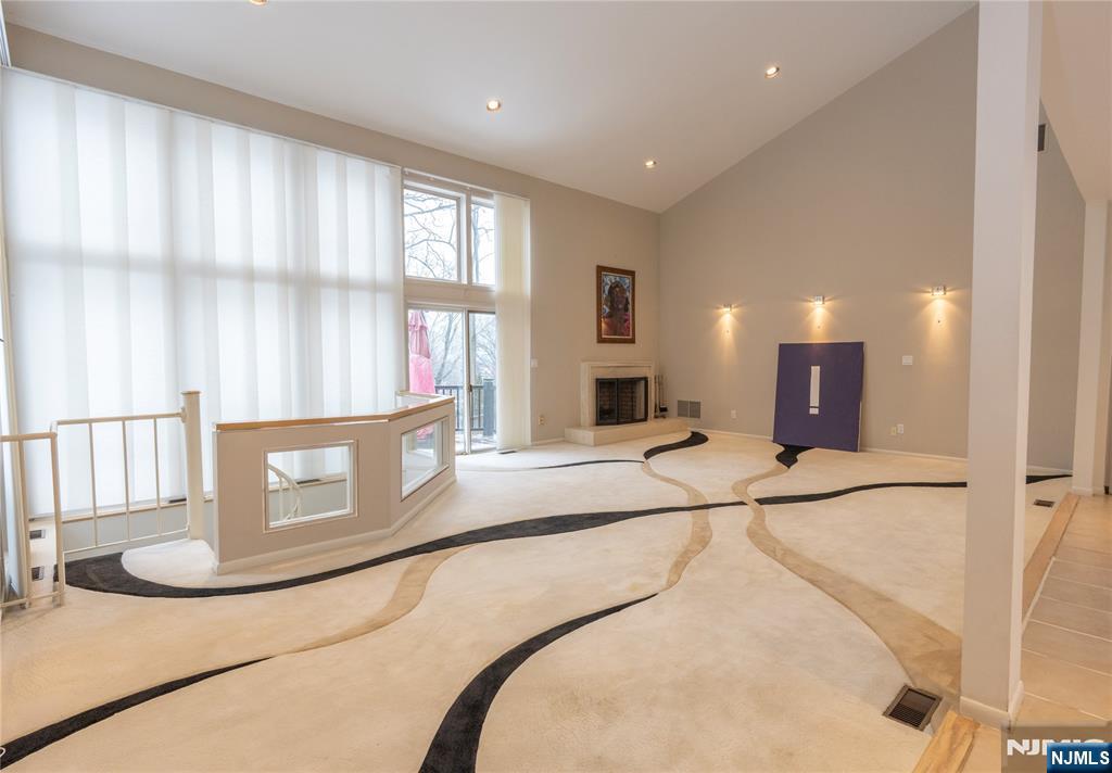 property viewer photo 10