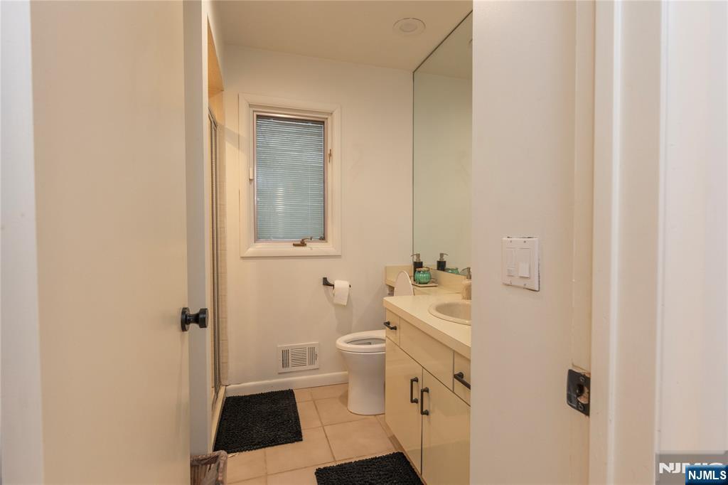 property viewer photo 15