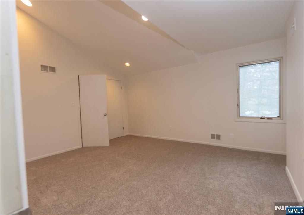 property viewer photo 21