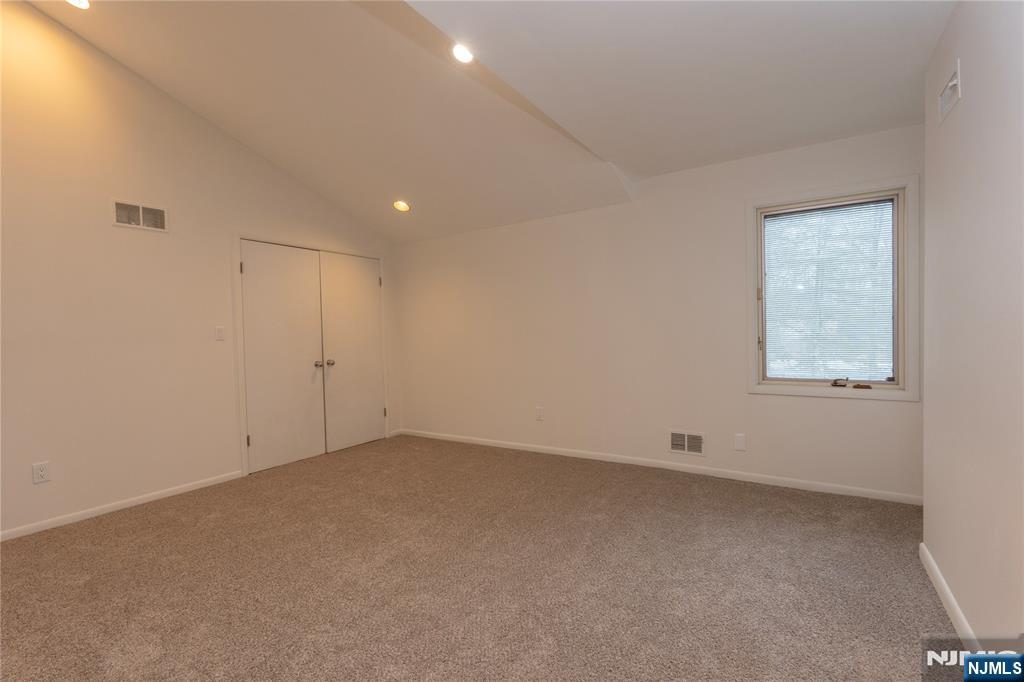 property viewer photo 22