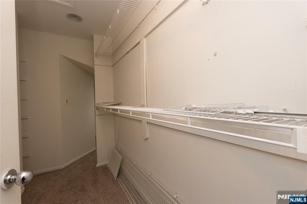 property viewer photo 27