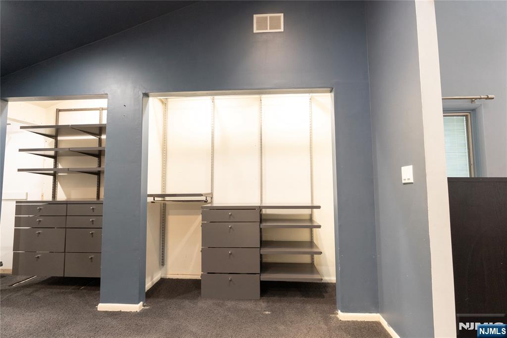 property viewer photo 3