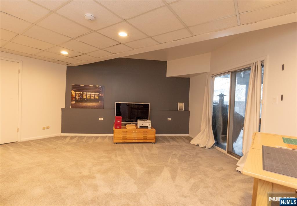 property viewer photo 35