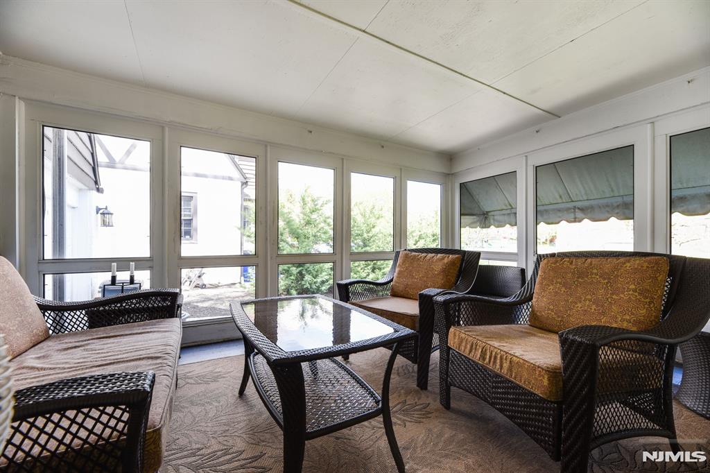 property viewer photo 11