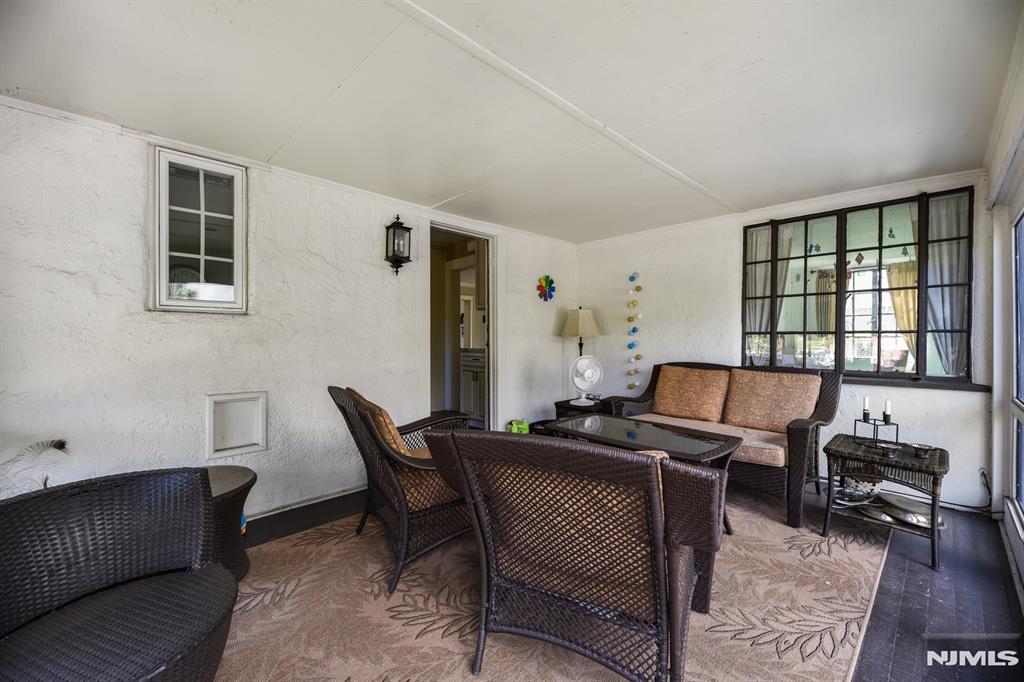 property viewer photo 12