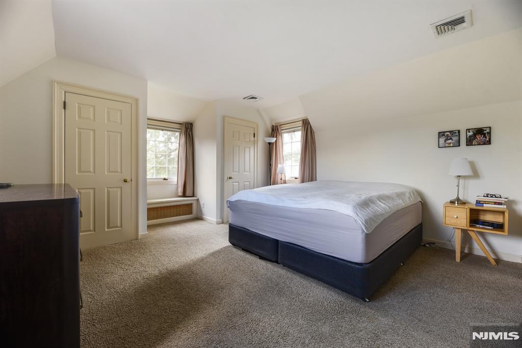 property viewer photo 13
