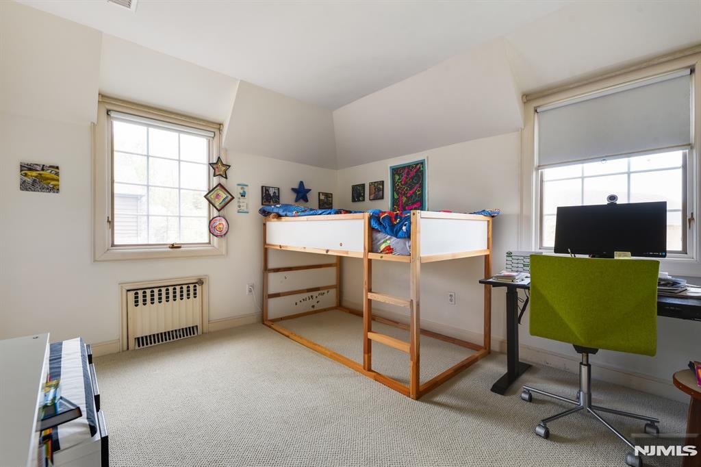 property viewer photo 16