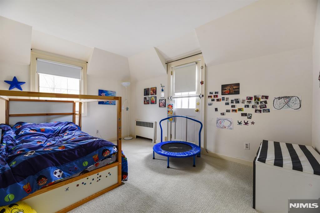 property viewer photo 18
