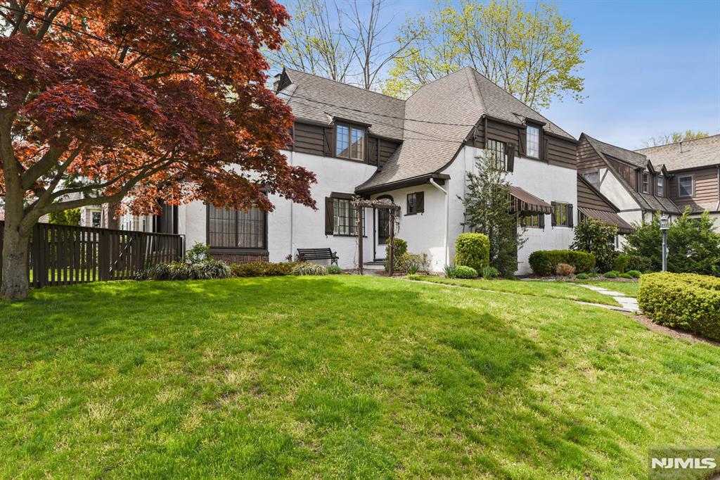 property viewer photo 2