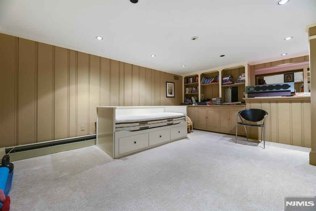 property viewer photo 20
