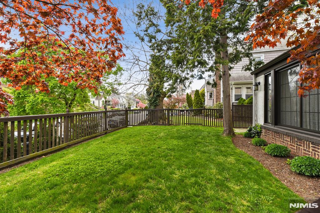 property viewer photo 23