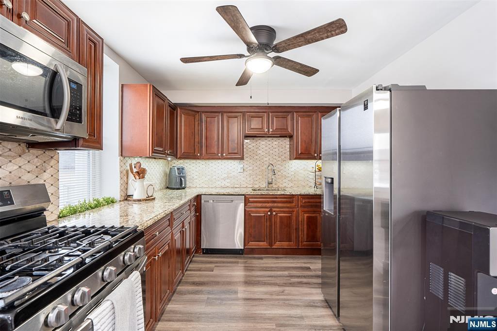property viewer photo 14