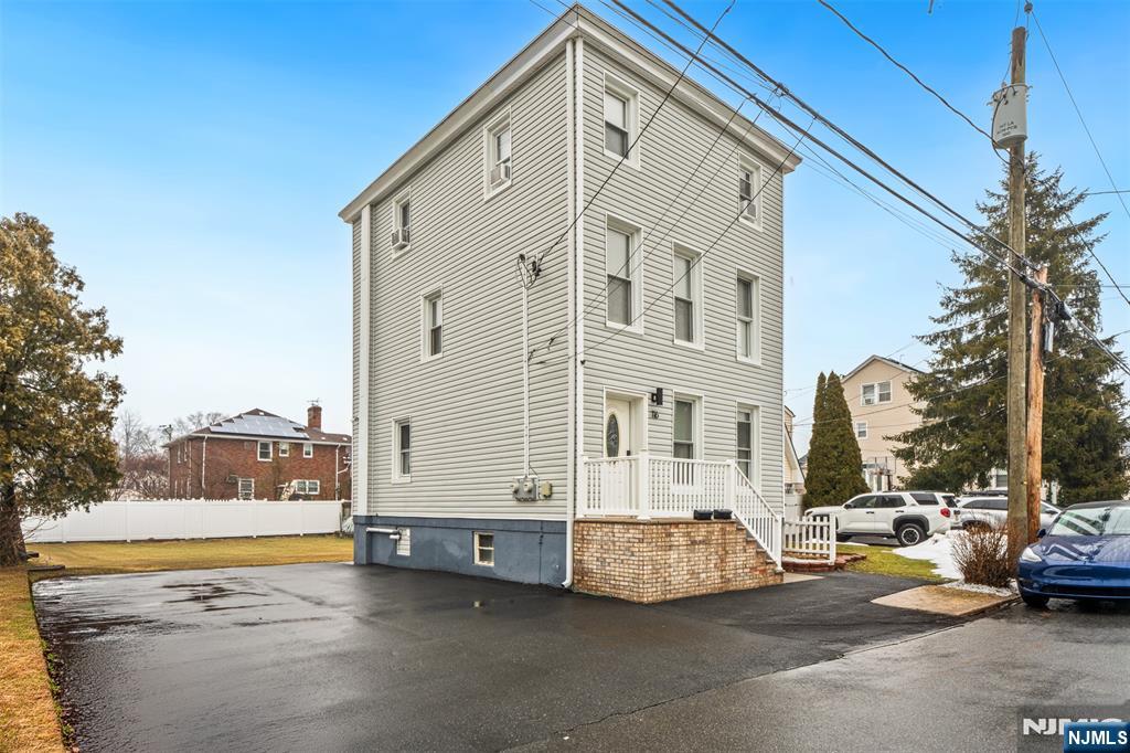 property viewer photo 24
