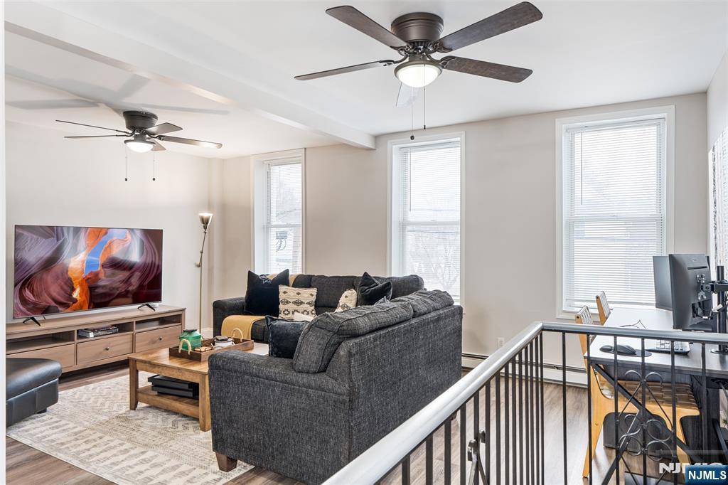 property viewer photo 9