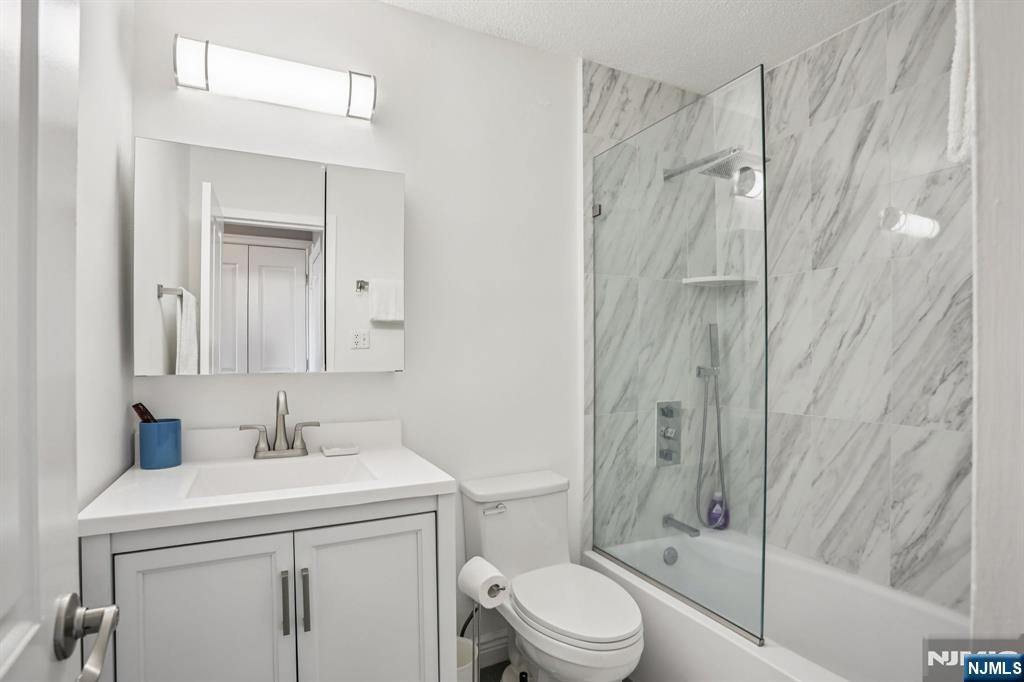 property viewer photo 14