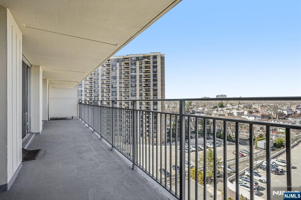 property viewer photo 15