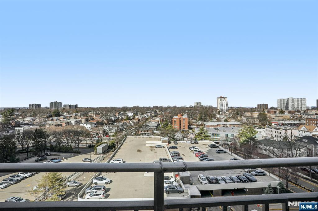 property viewer photo 16