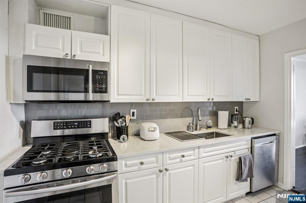 property viewer photo 8
