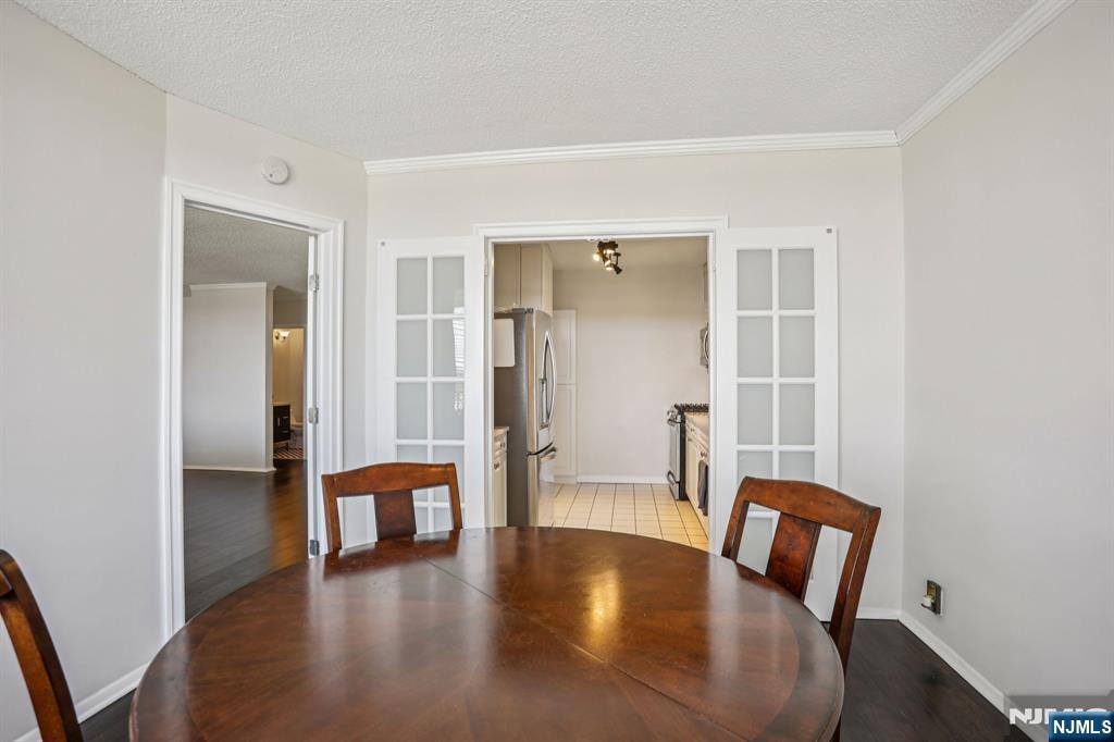 property viewer photo 9