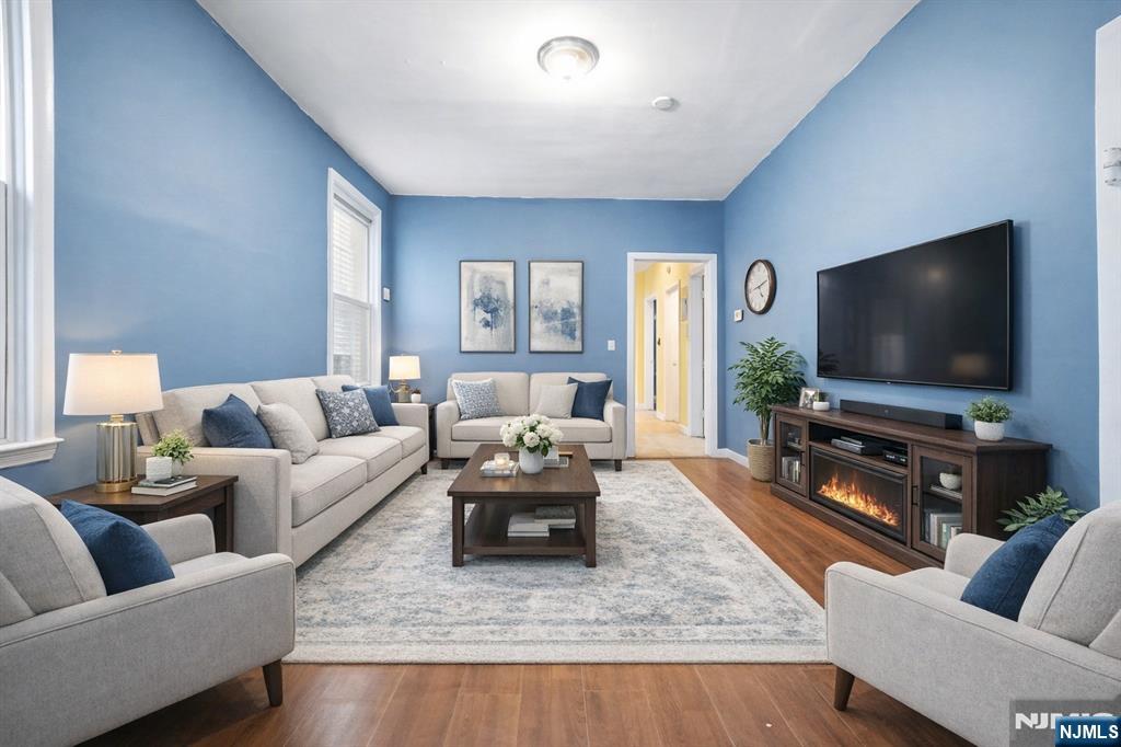 main property photo 7