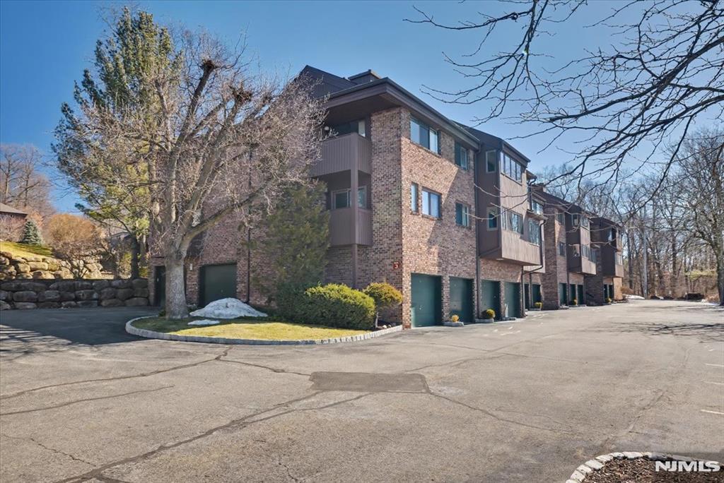 property viewer photo 1