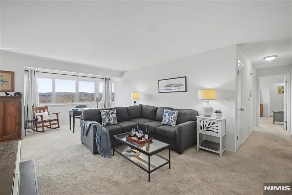 property viewer photo 12